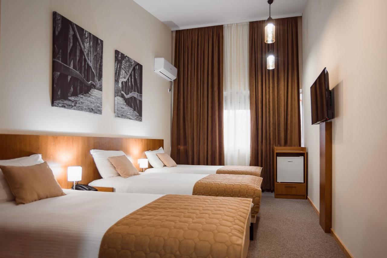 Sajam Garni Hotel 莱斯科瓦茨 外观 照片