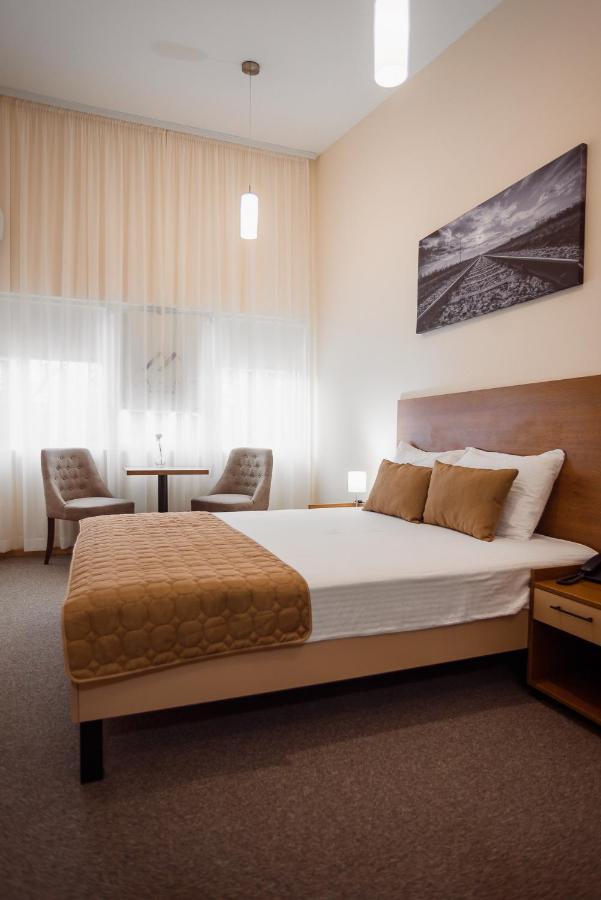 Sajam Garni Hotel 莱斯科瓦茨 外观 照片