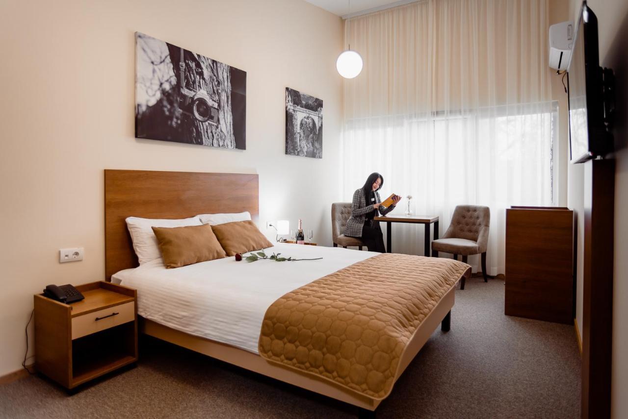 Sajam Garni Hotel 莱斯科瓦茨 外观 照片